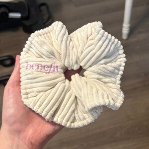 Benefit Textured Cream Scrunchie